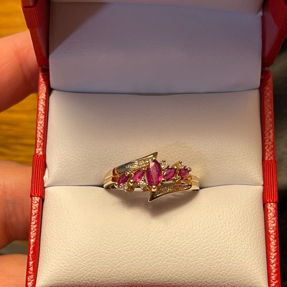 Ruby Ring - Picture 4 of 7